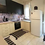 Bay View Apartment *