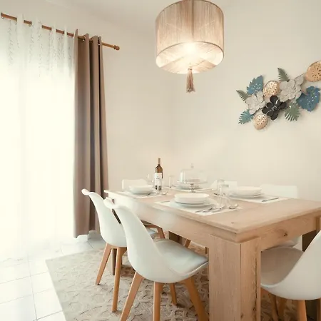 Bay View Apartament *